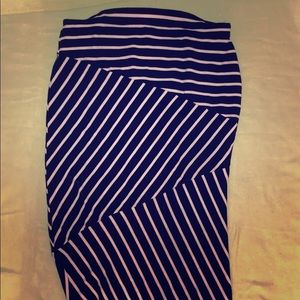 Classy Black and white Skirt 🛍